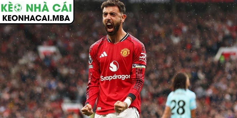 Fernandes cân bằng kỷ lục kiến tạo EPL